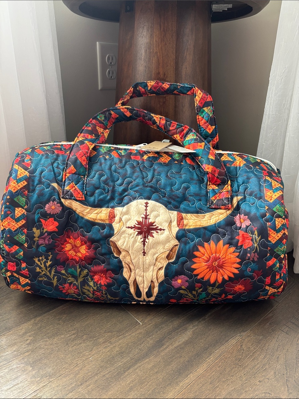 Calin Collection Quilted Bull,floral,light travel,zip top,packable,washable